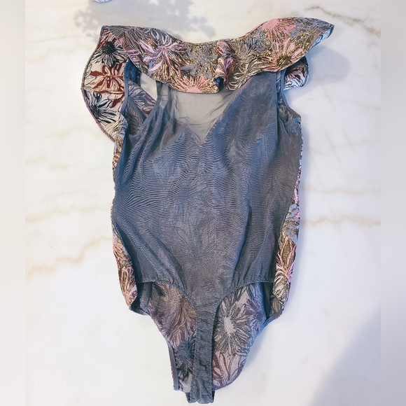 Victoria's Secret Fashion Show Brocade Ruffle One Piece Dream Angels Bodysuit - Picture 8 of 10